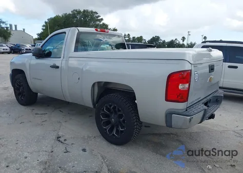 2010 Chevrolet Silverado 1500 Work Truck z USA, uszkodzony, nr VIN 1GCPCPEX8AZ296404